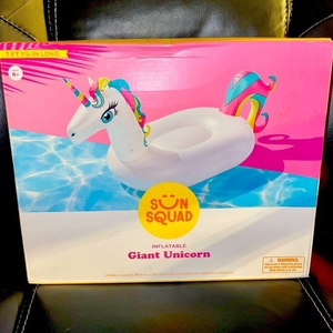 NEW‎ SunSquad Giant Inflatable Unicorn Pool Float